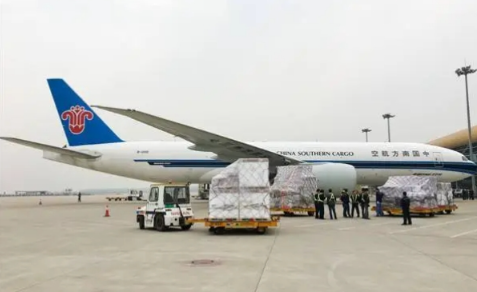 攀枝花昆明机场物流助力鲜花输送全国